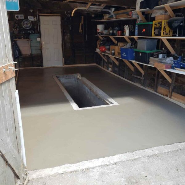 New Concrete Floor Installed (Garage) in Mississauga