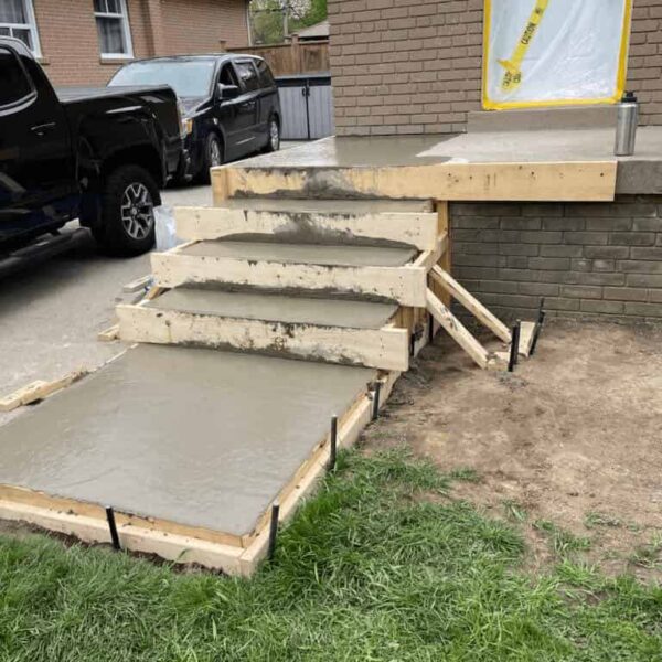 New concrete porch & steps in scarborough